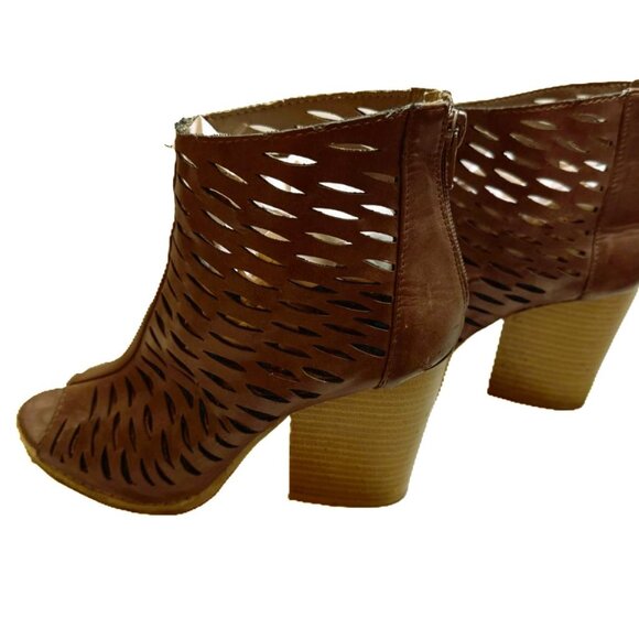 Qupid Perforated Angle Booties Boots  Brown size 8 - Picture 2 of 16